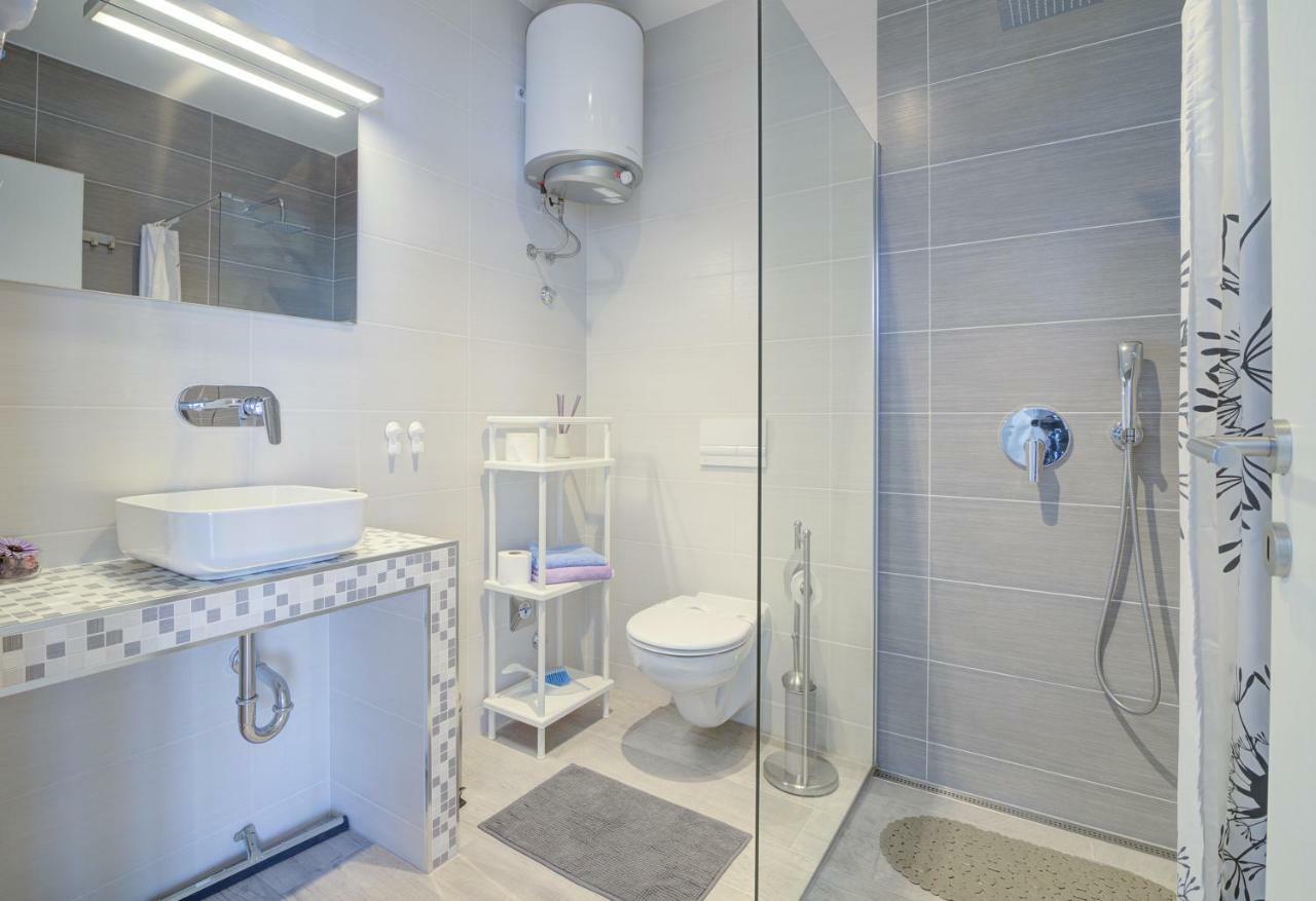 Apartment Segnia Сен Екстериор снимка