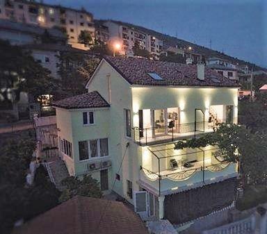 Apartment Segnia Сен Екстериор снимка